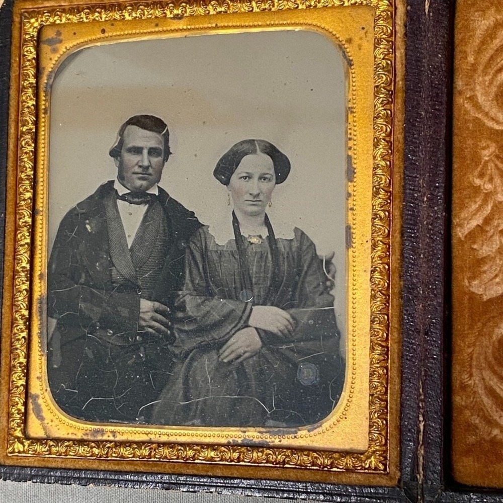 1/6 Plate Ambrotype Photo Early 1850 Young Couple in Case Excellent Condition - Picture 3 of 10